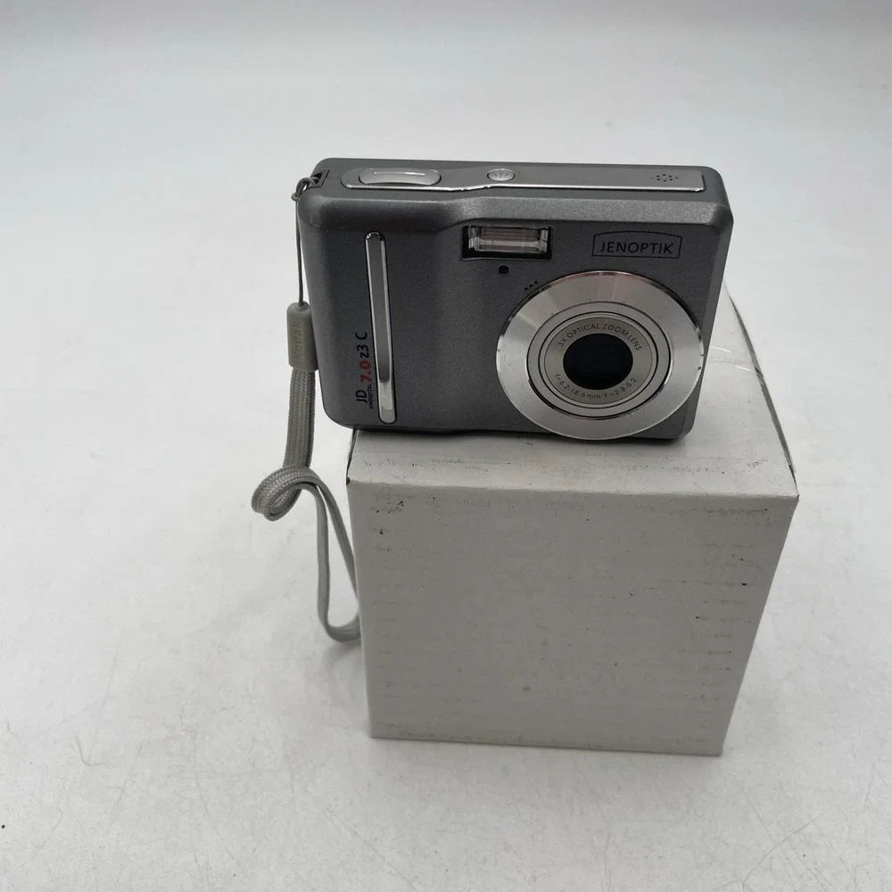 Jenoptik Jendigital JD 7.0z3C Digital Camera 7.0MP 3x Optical Zoom Grey -Tested